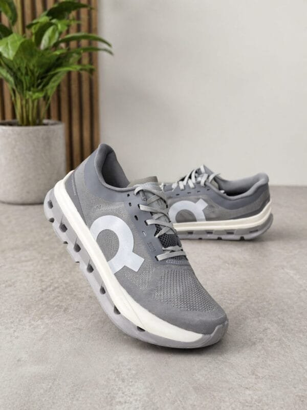Cloudflow 5 Alloy Rock shoes