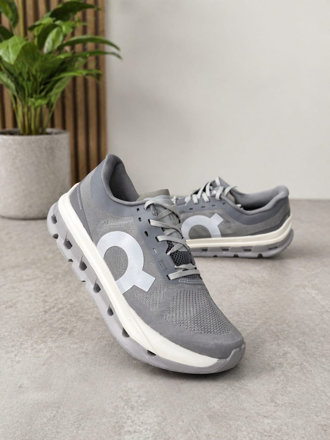 Cloudflow 5 Alloy Rock shoes